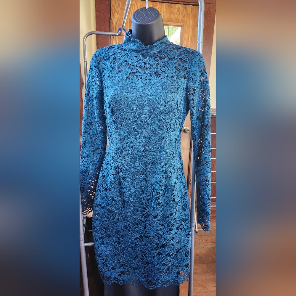 Betsy Johnson teal lace dress